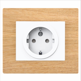 Enchufe SCHUKO con tapa blanca serie DECENTE